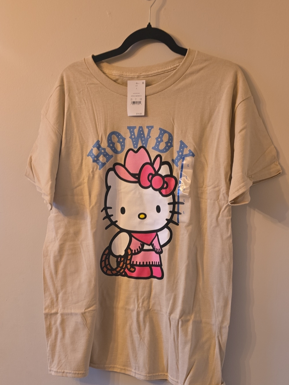 Hello Kitty Women's Howdy T Shirt Size Large - Picture 2 of 3